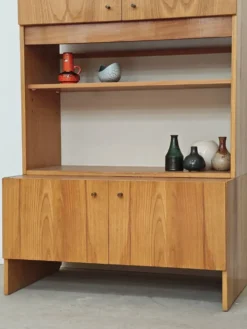 Meuble haut ancien télévision, Vaisselier armoire par Drevotex Zamberk