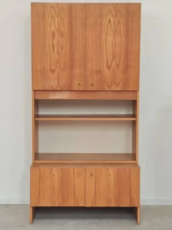 Meuble haut ancien télévision, Vaisselier armoire par Drevotex Zamberk