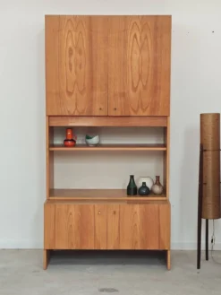 Meuble haut ancien télévision, Vaisselier armoire par Drevotex Zamberk