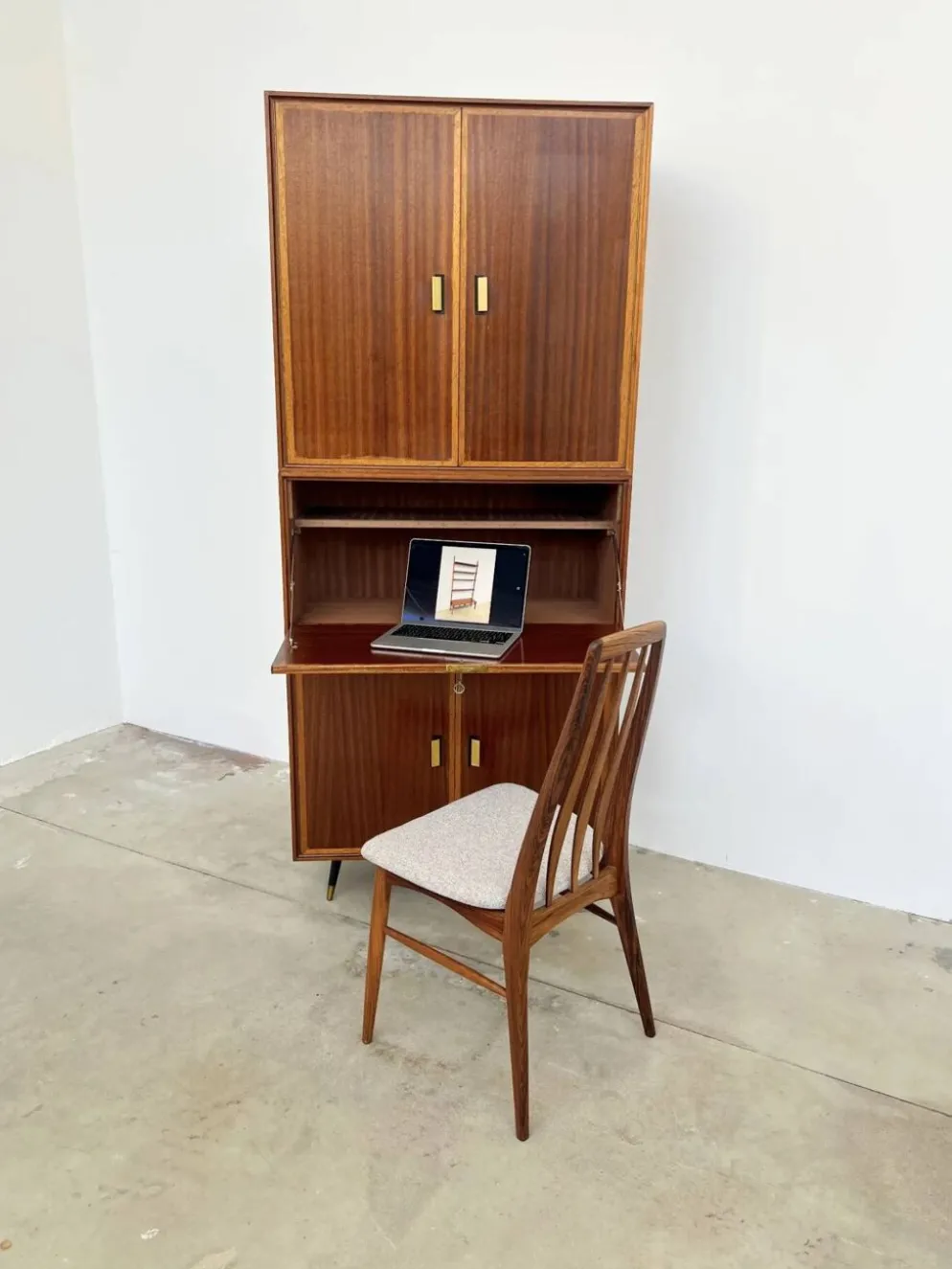 Meuble haut en acajou à abattant — bar ou secrétaire, sur mesure, années 60