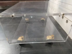 Meuble Hi-Fi en plexiglas des années 70