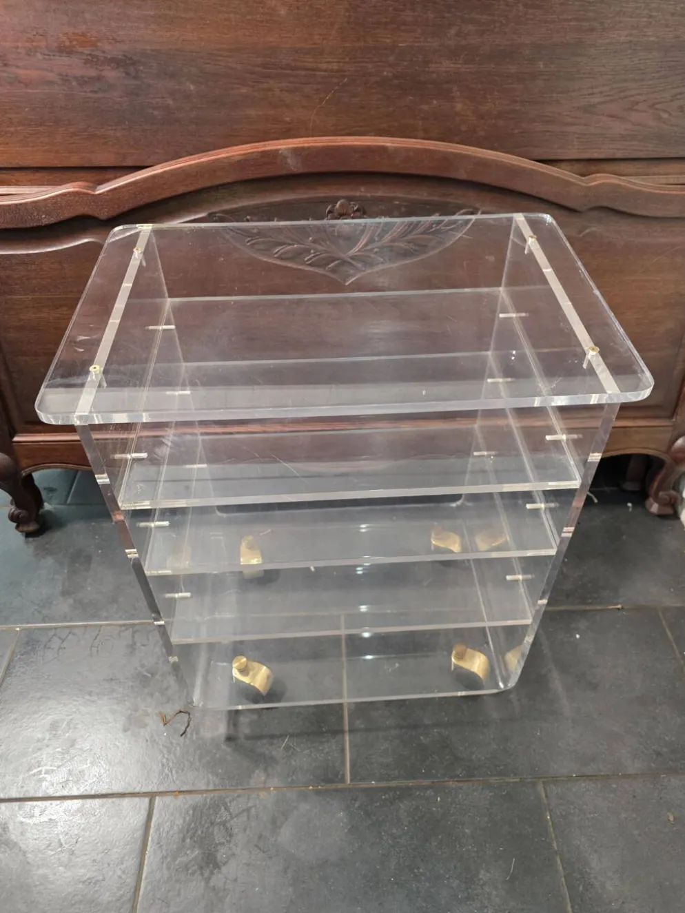 Meuble Hi-Fi en plexiglas des années 70