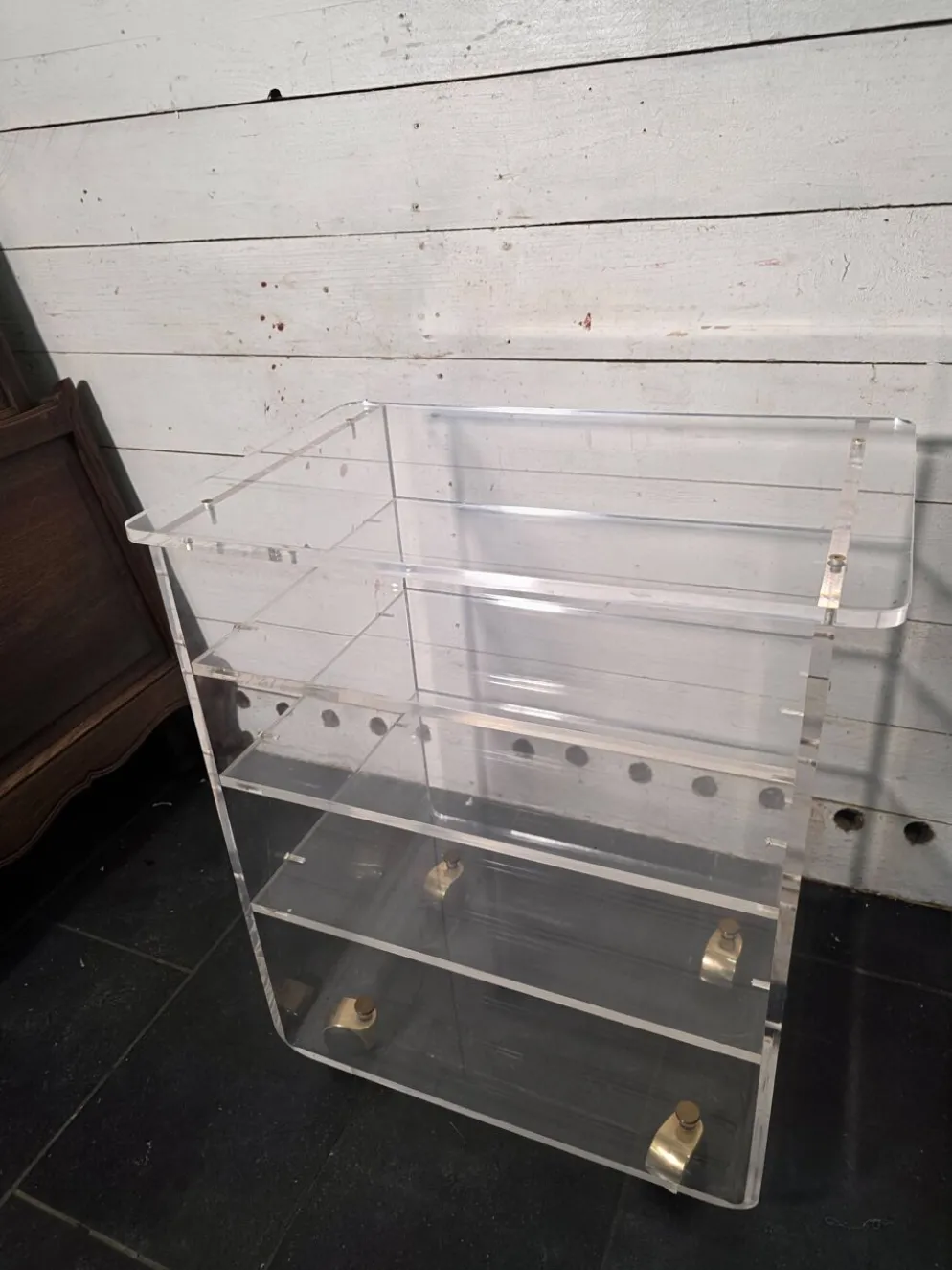 Meuble Hi-Fi en plexiglas des années 70