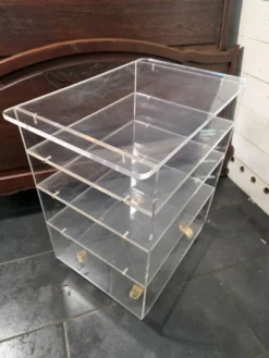 Meuble Hi-Fi en plexiglas des années 70