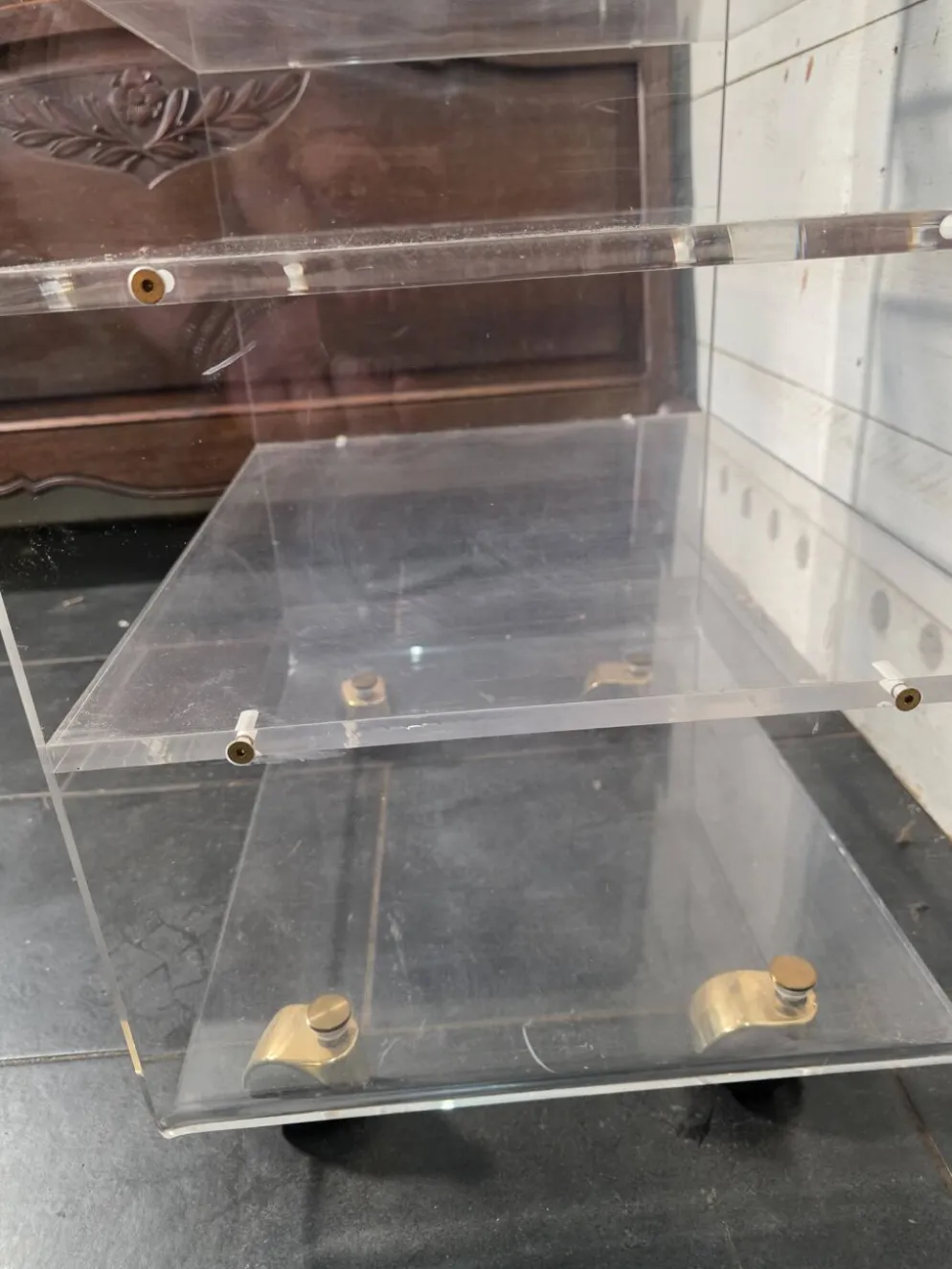 Meuble Hi-Fi en plexiglas des années 70