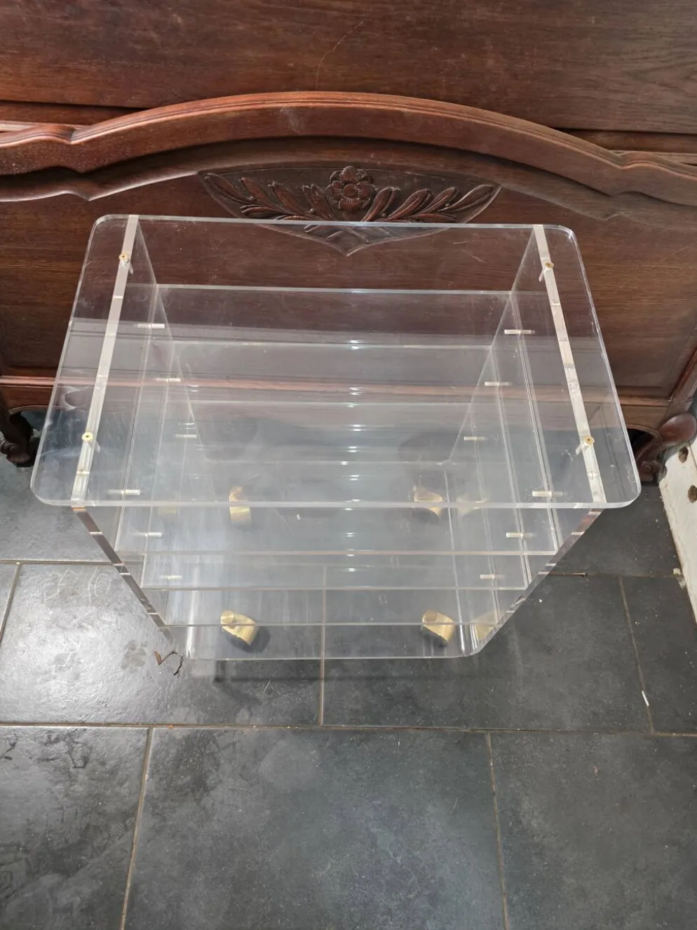 Meuble Hi-Fi en plexiglas des années 70