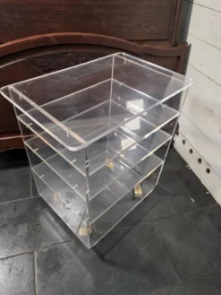 Meuble Hi-Fi en plexiglas des années 70