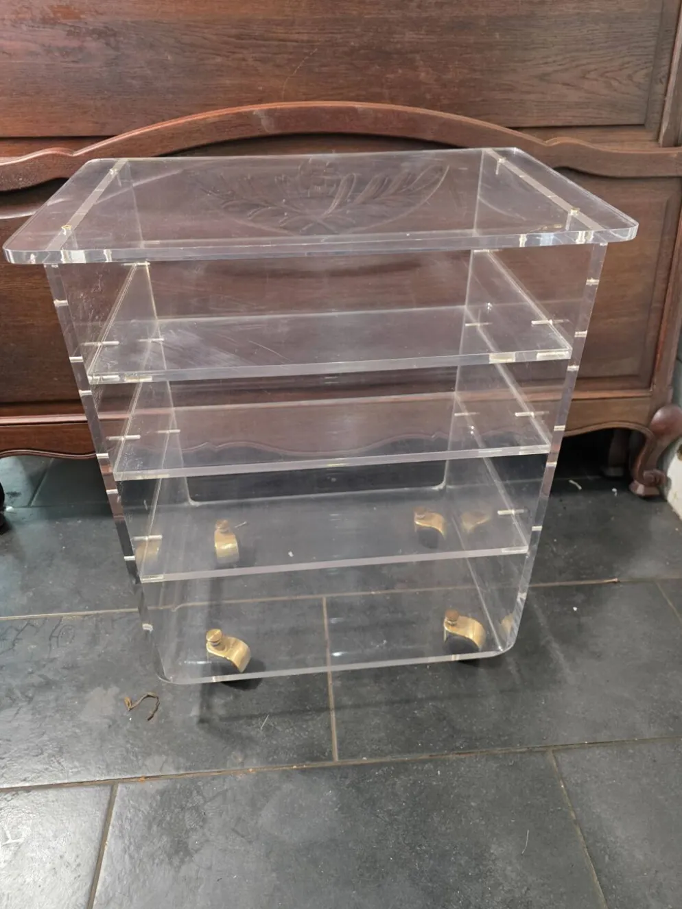 Meuble Hi-Fi en plexiglas des années 70