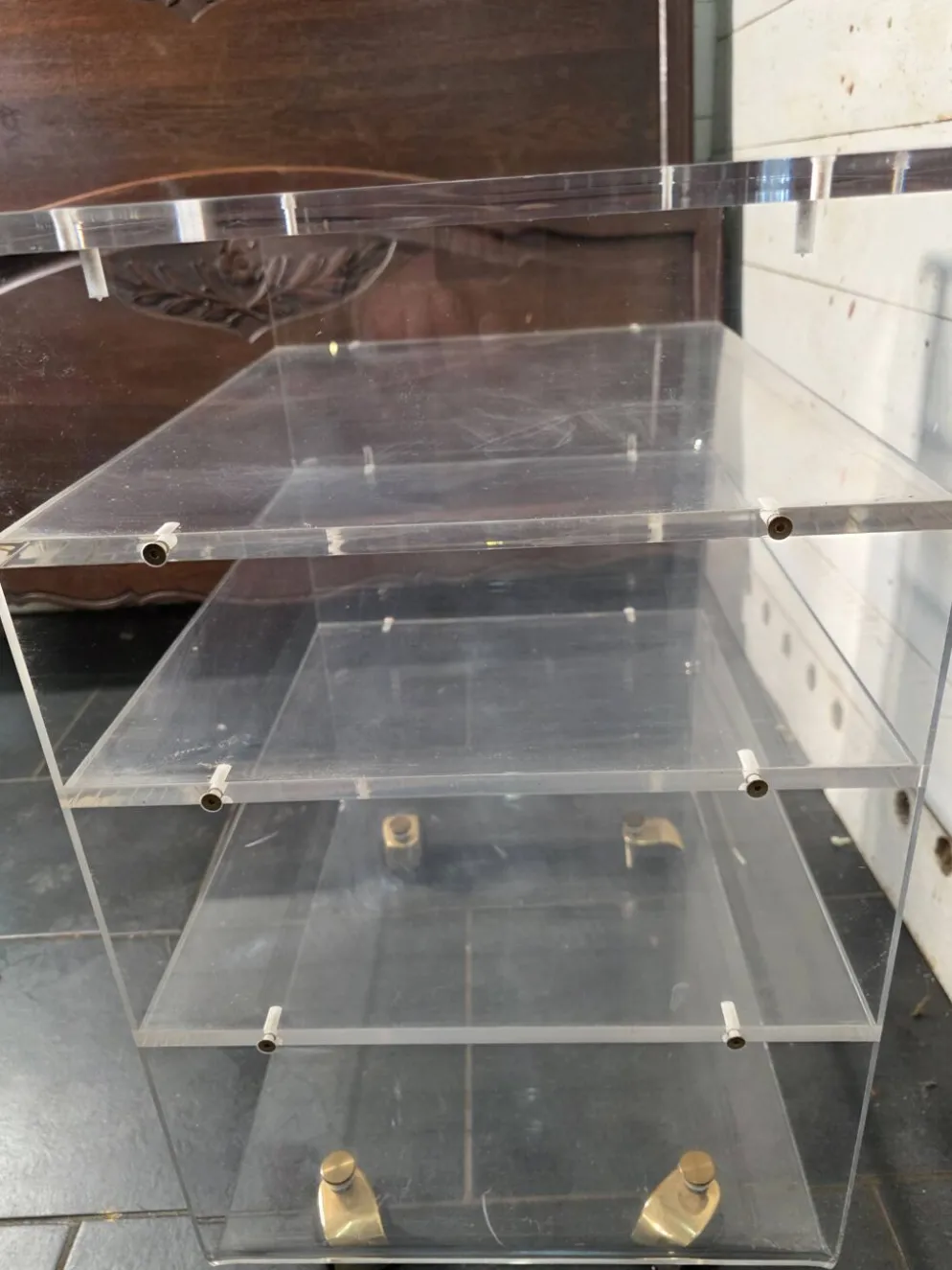 Meuble Hi-Fi en plexiglas des années 70