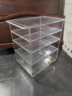 Meuble Hi-Fi en plexiglas des années 70