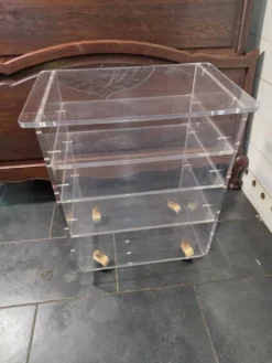 Meuble Hi-Fi en plexiglas des années 70