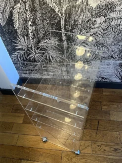 Meuble hi-fi plexiglas