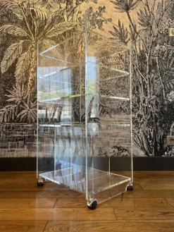 Meuble hi-fi plexiglas