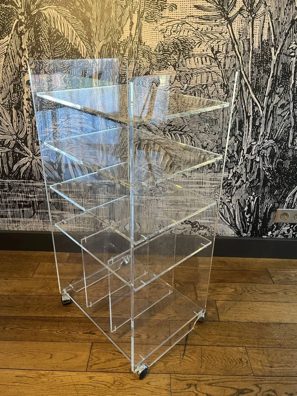 Meuble hi-fi plexiglas