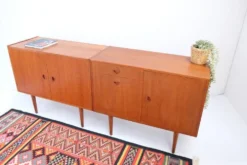 Meuble Hi-Fi vintage des années 1960, buffet en teck, style rétro.