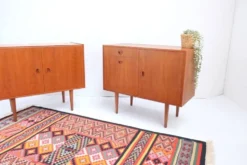 Meuble Hi-Fi vintage des années 1960, buffet en teck, style rétro.