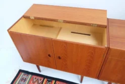 Meuble Hi-Fi vintage des années 1960, buffet en teck, style rétro.