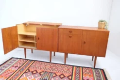 Meuble Hi-Fi vintage des années 1960, buffet en teck, style rétro.