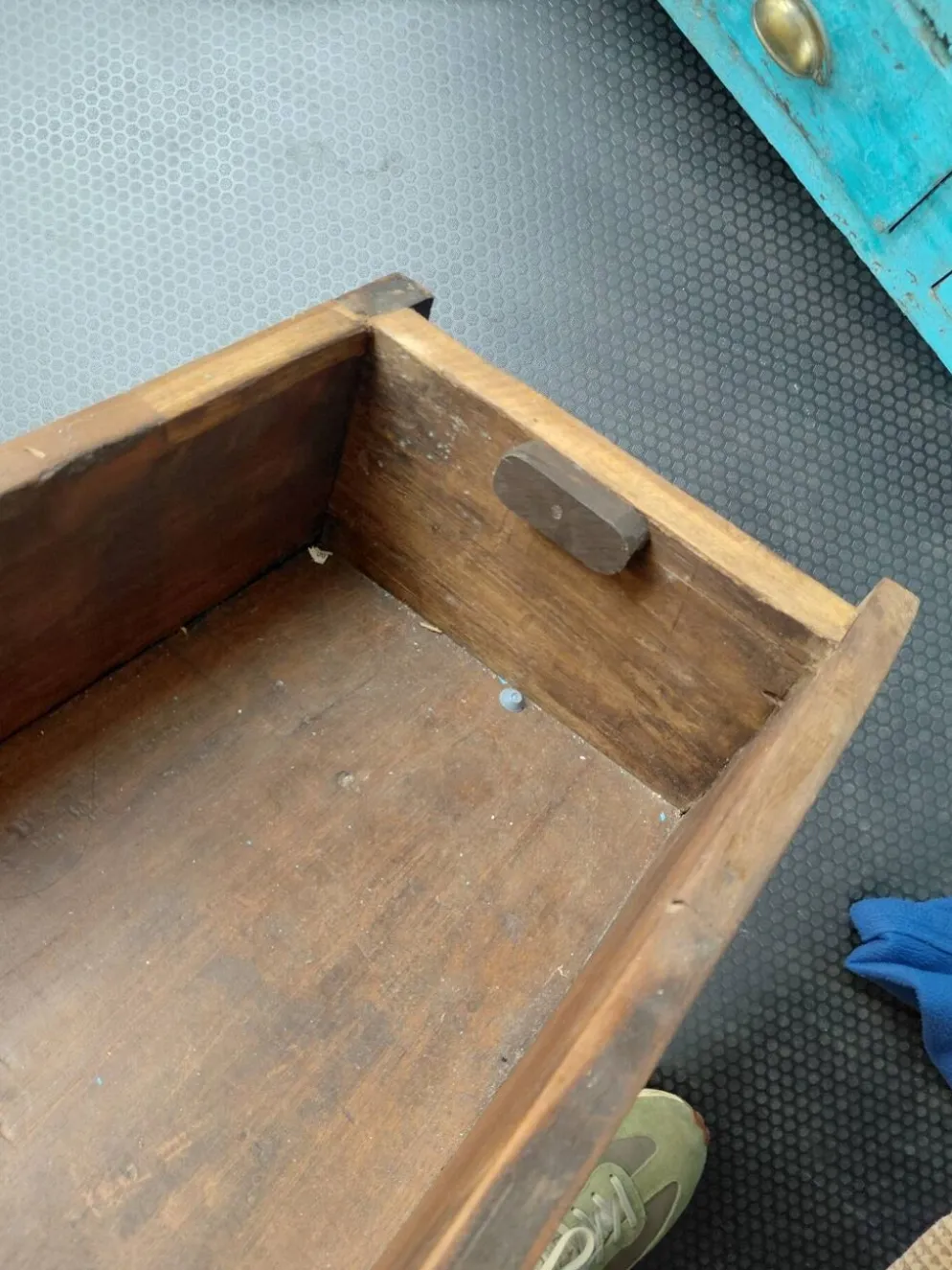 Meuble indien vintage en bois exotique, 21 tiroirs