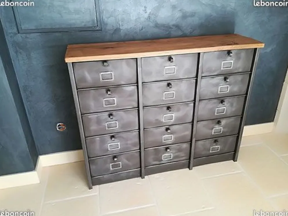 Meuble industriel 15 clapets Strafor métal bois
