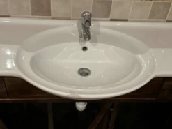 Meuble-lavabo vintage en bois de peuplier avec vasque, années 1960, lot de 2