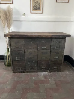 Meuble militaire 1945 12 tiroirs