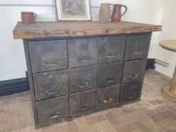 Meuble militaire 1945 12 tiroirs vintage industriel