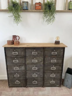 Meuble métal 15 clapets ronéo rénové