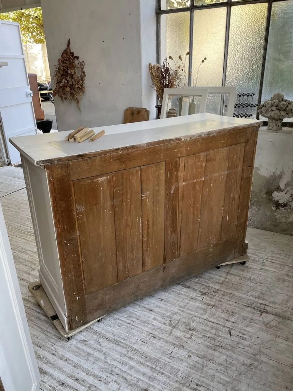 Meuble métier vitrine XL patine blanche