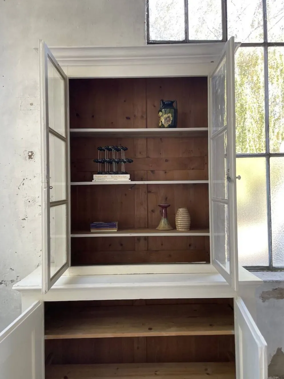 Meuble métier vitrine XL patine blanche