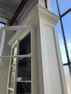 Meuble métier vitrine XL patine blanche