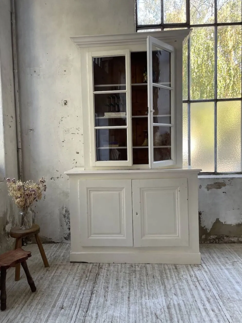 Meuble métier vitrine XL patine blanche