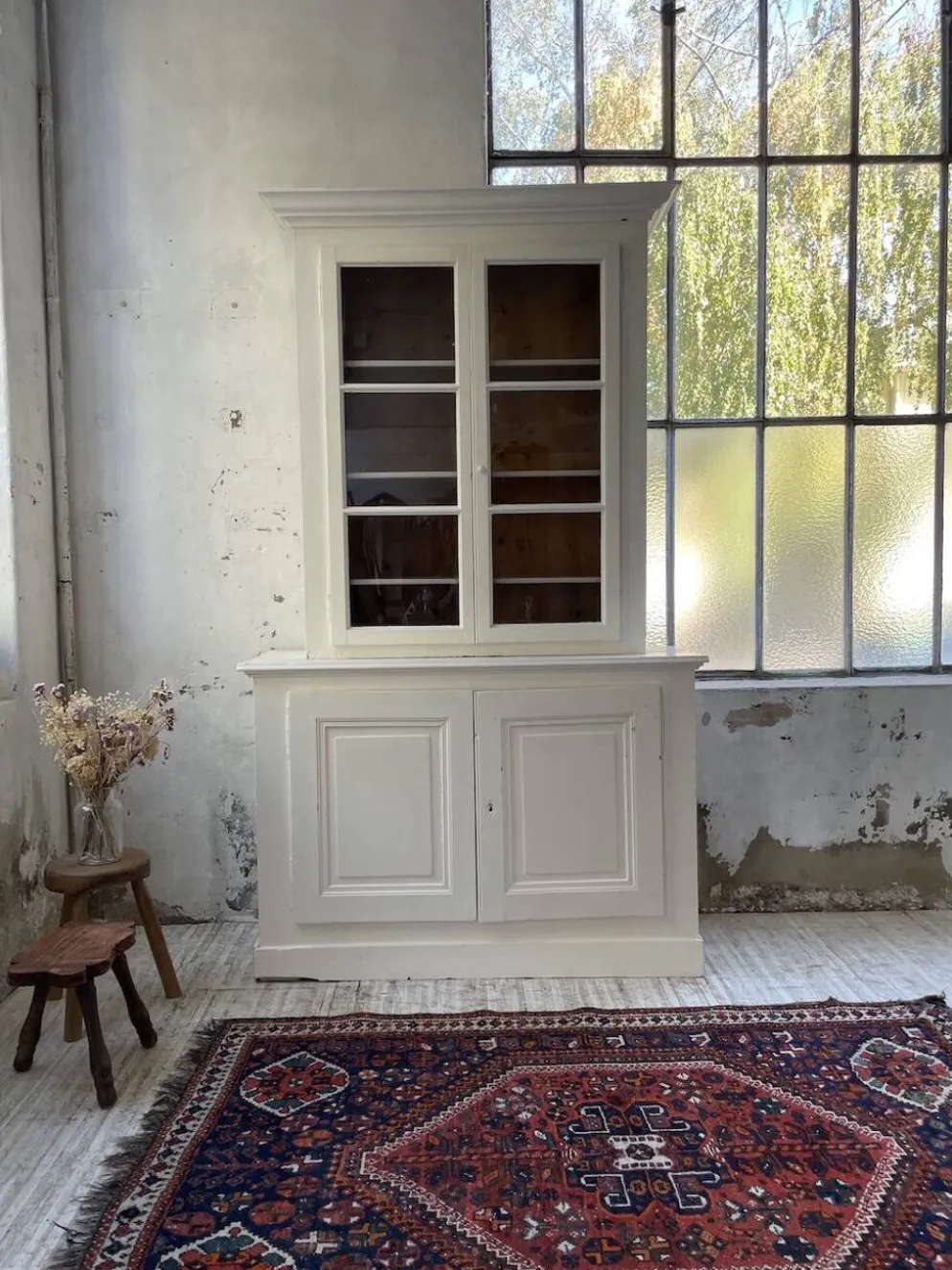 Meuble métier vitrine XL patine blanche