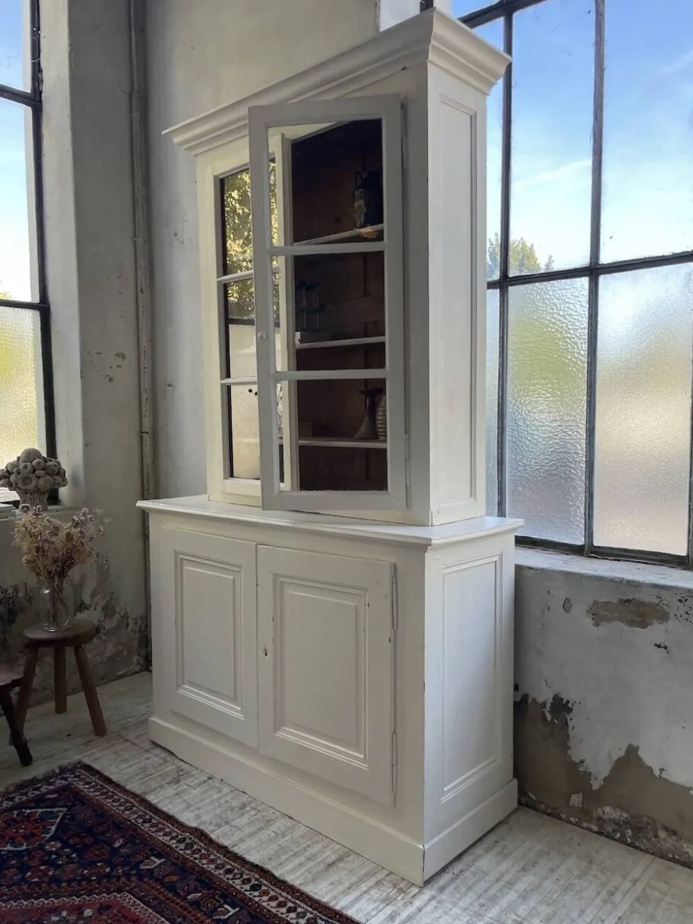 Meuble métier vitrine XL patine blanche