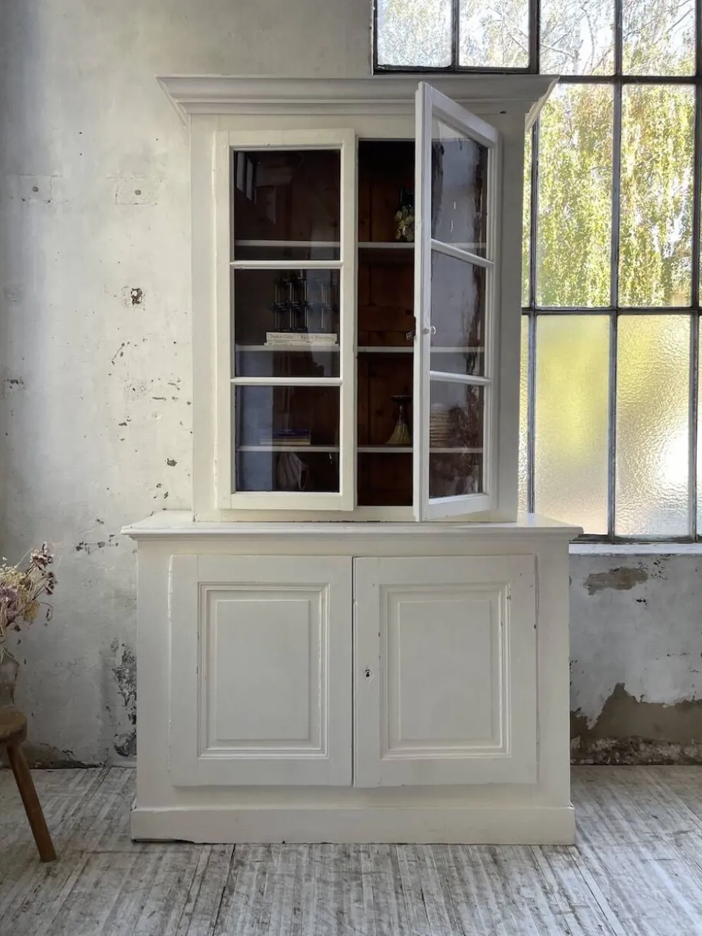 Meuble métier vitrine XL patine blanche