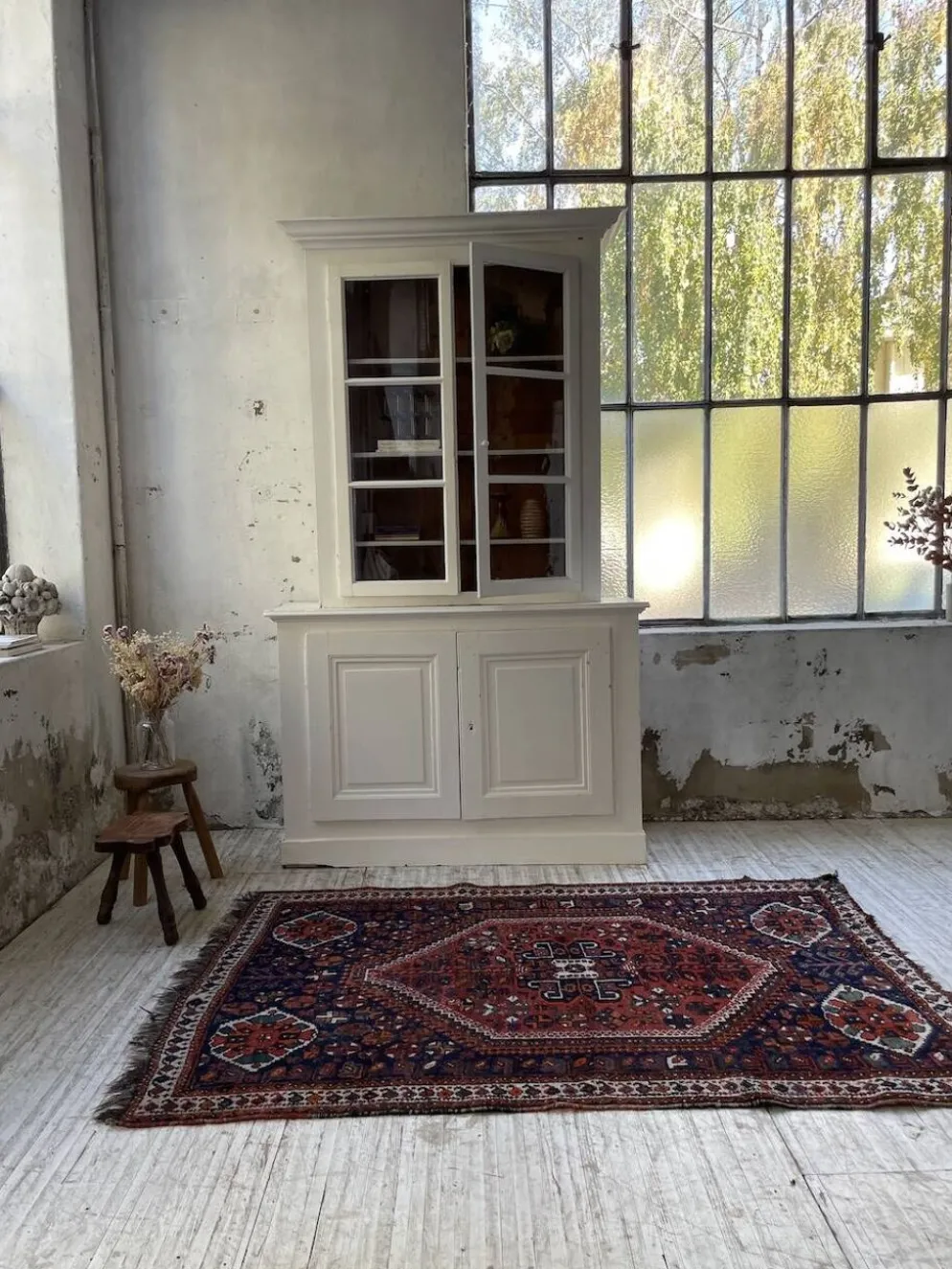 Meuble métier vitrine XL patine blanche