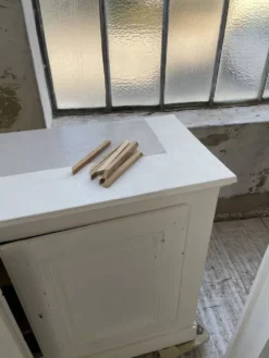 Meuble métier vitrine XL patine blanche