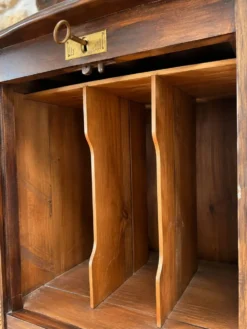 Meuble à partitions ancien à rideau en bois – début XXe