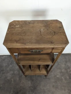 Meuble à partitions 1900 en noyer à casiers et un tiroir