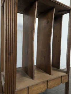 Meuble à partitions 1900 en noyer à casiers et un tiroir