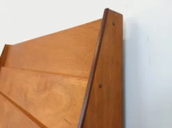Meuble présentoir bibliothèque avec tiroirs vintage en bois des années 60
