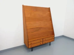 Meuble présentoir bibliothèque avec tiroirs vintage en bois des années 60