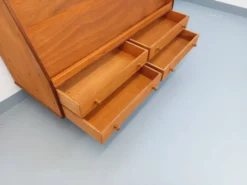 Meuble présentoir bibliothèque avec tiroirs vintage en bois des années 60