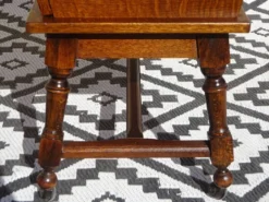 Meuble pétrin sur roulettes