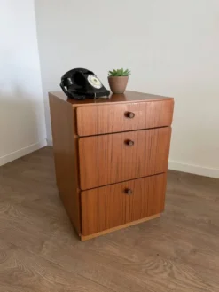 Meuble rangement avec clé