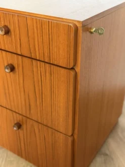 Meuble rangement avec clé