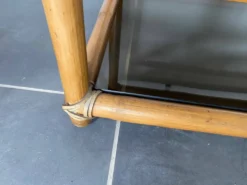 Meuble rangement télé en rotin et verre vintage 1950