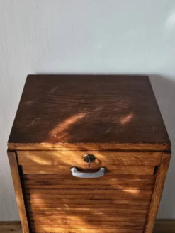 Meuble rideau chêne vintage