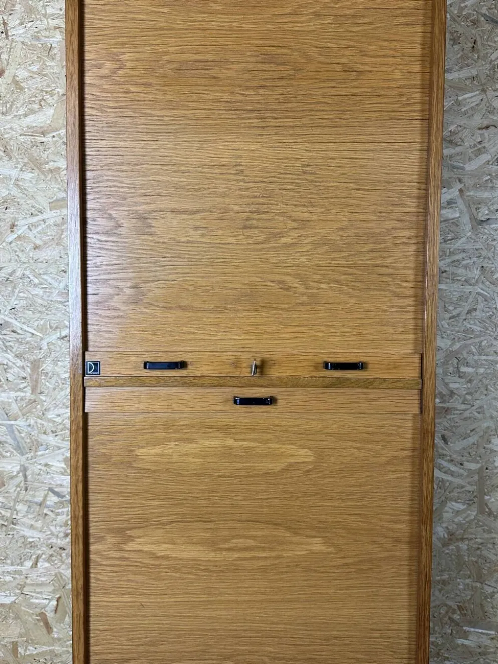 Meuble à rideau par Dobergo, 1950-1960