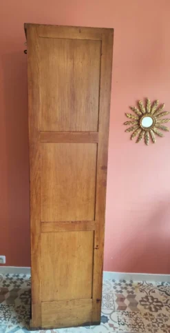 Meuble à rideaux